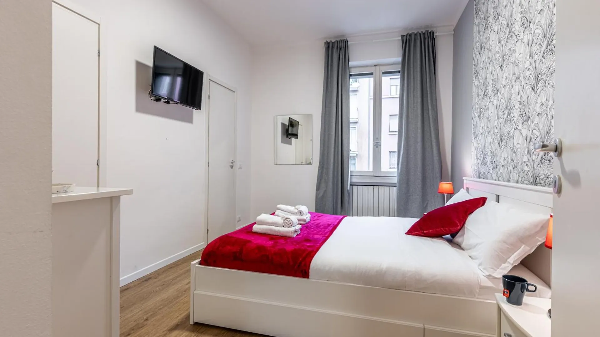 Appartamento Modern New House - Duomo In 10 Min - Netflix & Wi-Fi Milano 0*,  Italia