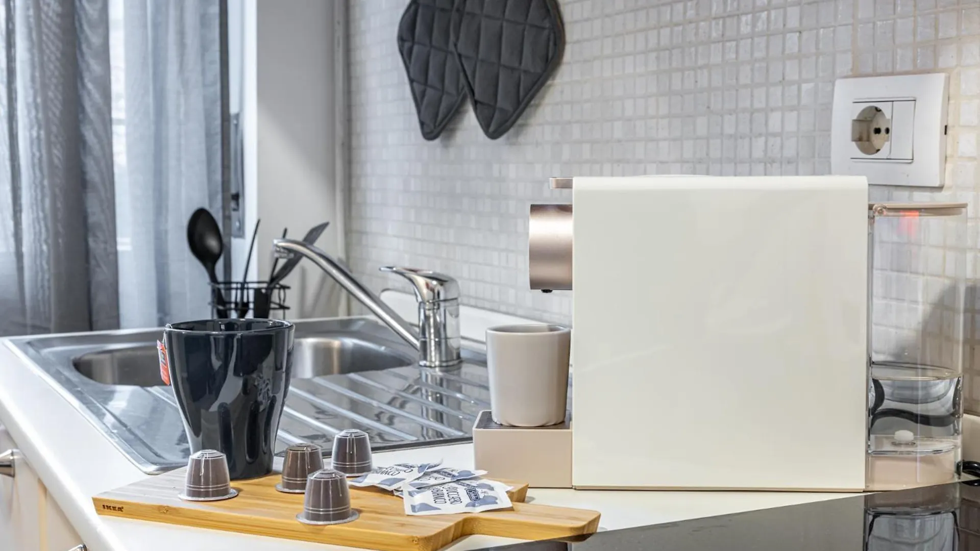 Modern New House - Duomo In 10 Min - Netflix & Wi-Fi Lejlighed Milano 0*,