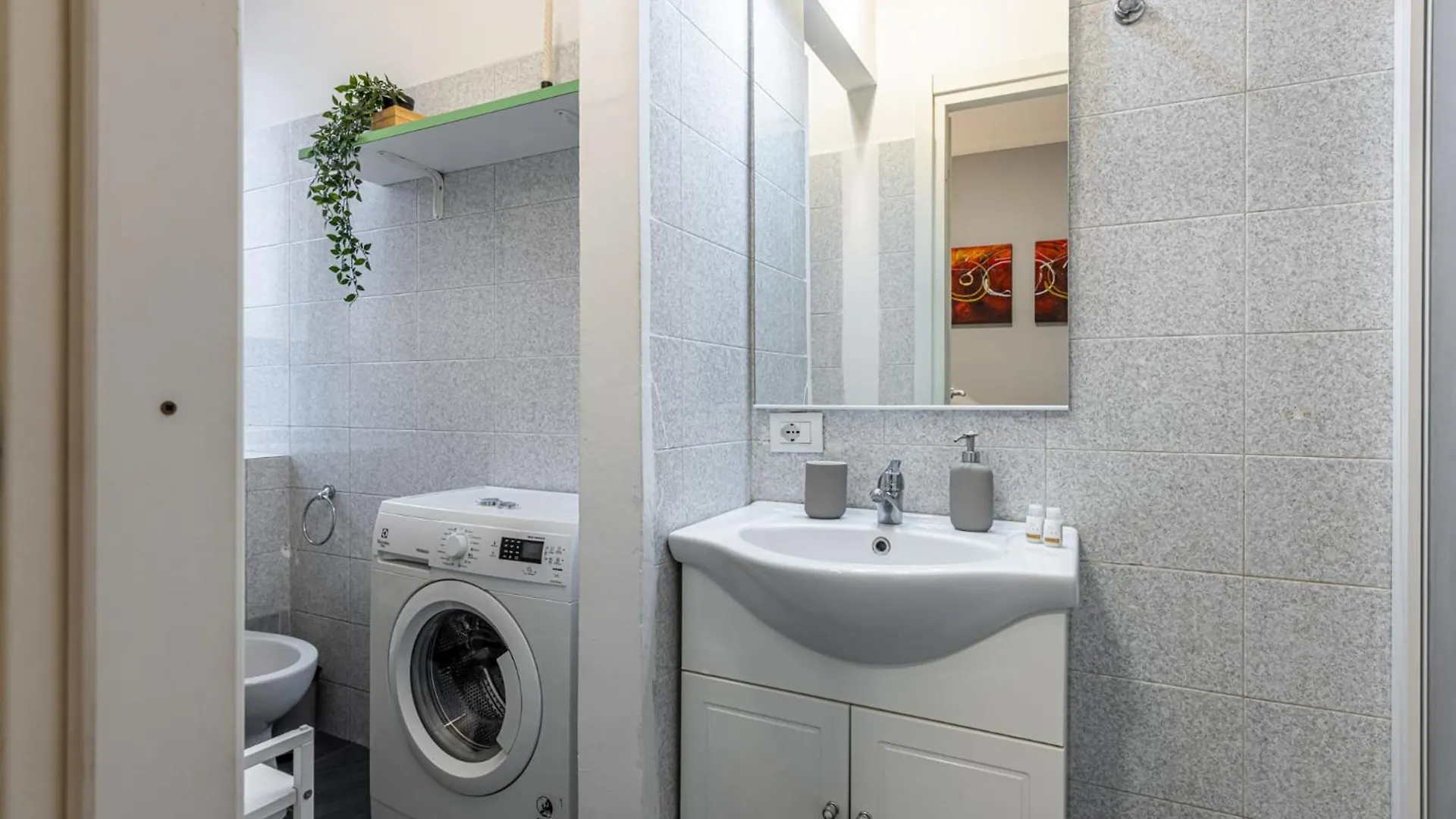 Modern New House - Duomo In 10 Min - Netflix & Wi-Fi Lejlighed Milano 0*,  Italien